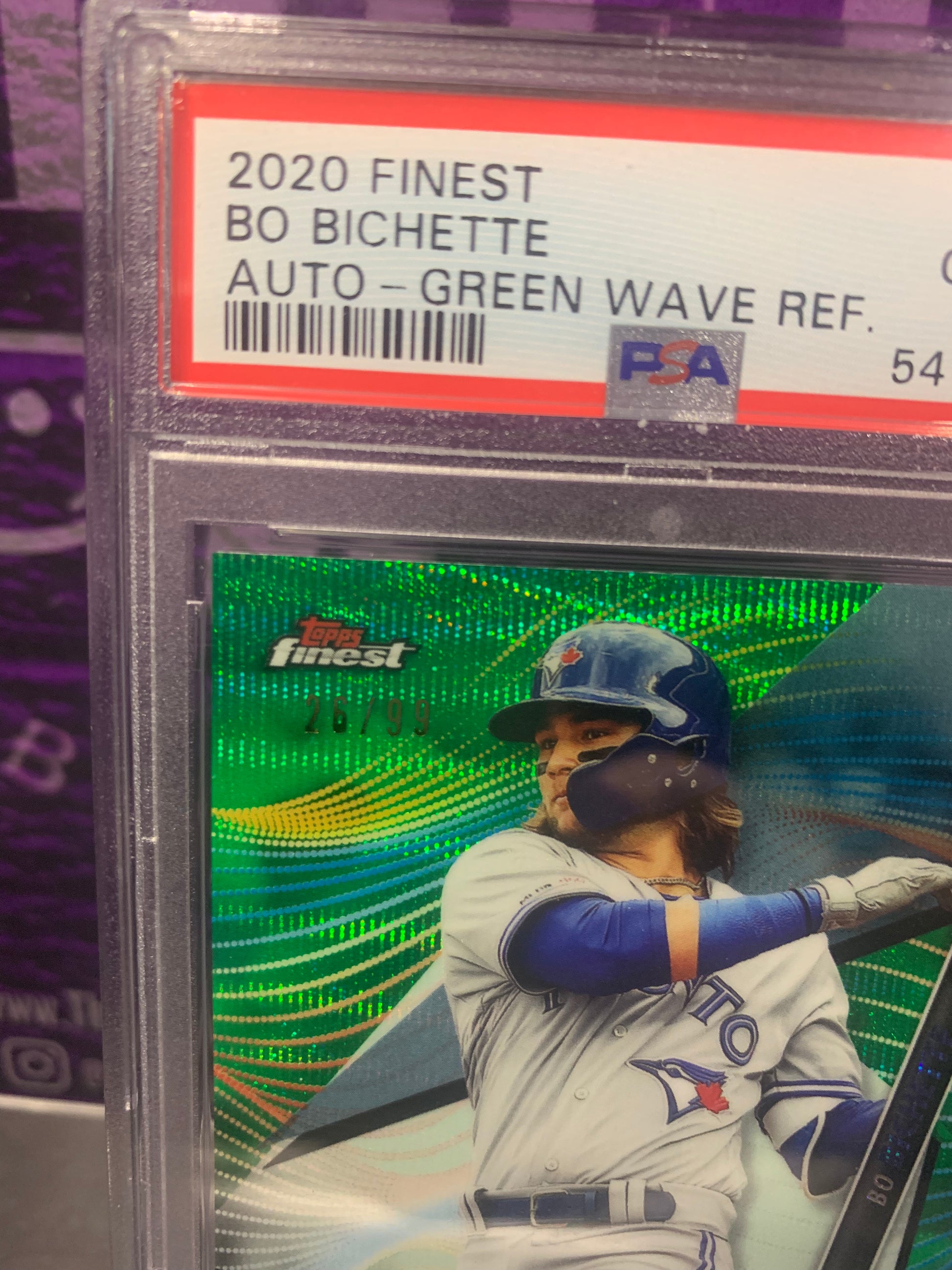 MLB - Bo Bichette Green Wave Ref 26/99 Rookie Auto MLB - Bo Bichette Green Wave Ref 26/99 Rookie Auto